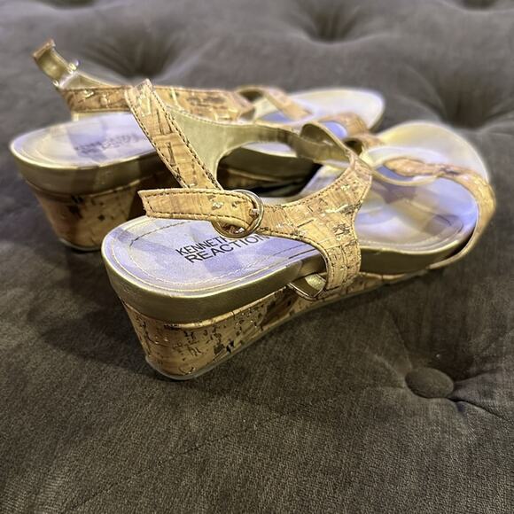 Kenneth Cole cork wedges size 8 - Picture 2 of 4